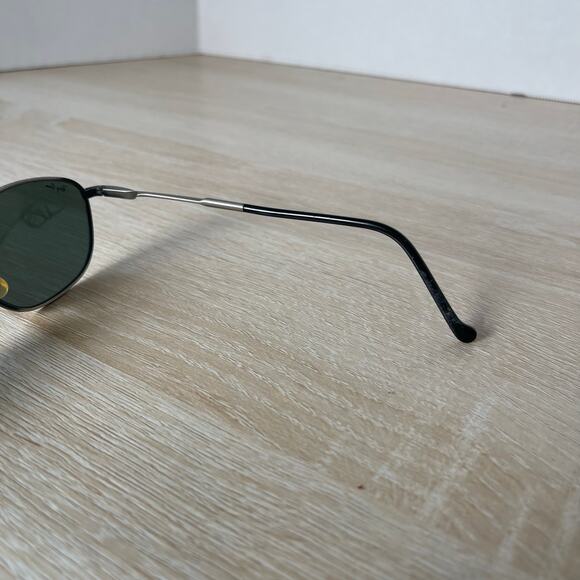 Vintage B&L Ray-Ban W2975 Sunglasses Green Lenses Gunmetal READ - Picture 7 of 16